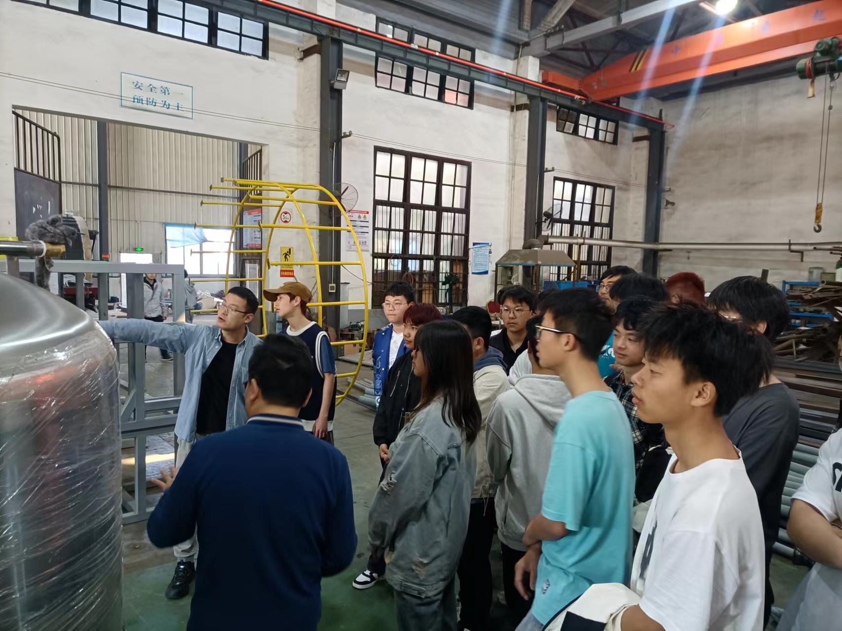 湖南工程学院近200名学生来xingkong星空平台（中国）集团认知实习